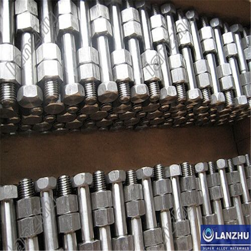 Ứng dụng các vật liệu chống ăn mòn mới và côngnghệ trong xe quân sự (1)